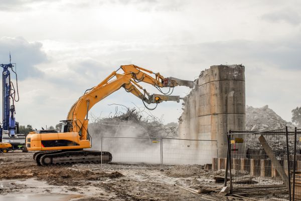 Silo Demolition in Tacoma